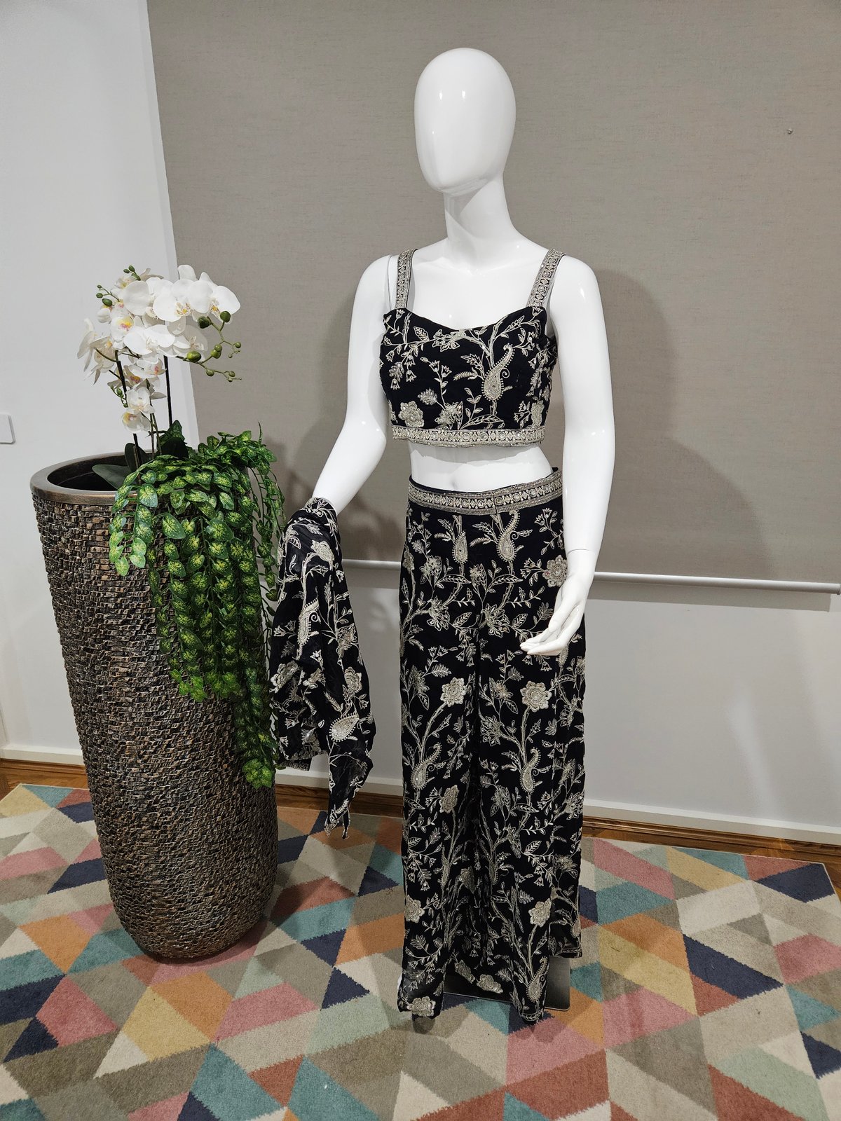 gorgeous black and silver coord set with cape